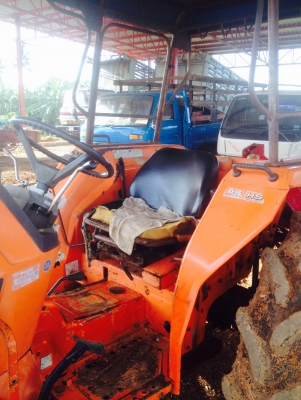 รถไถสภาพสวยL1. 38 แรง โฟร์  อุปกรณ์ไบดัน