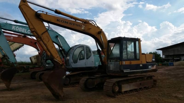 ขาย 365,000 บาท KOMATSU PC120-3 เครื่องดี ปั้มแรง โช่หนา เอวแน่น เอกสารอินวอยท์   รถอยู่ จ.ปทุมธานี โทร&amp;ไอดีไลน์ 0610710295