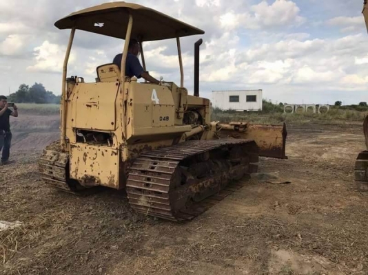 ขายรถแทรกเตอร์ รวม 3 คัน ราคา.470,000 ต่อรองมี.KOMATSU D20P-5 และ D20P-6 และ CAT D3 เอกสารใบแจ้งจำหน่าย สะภาพพร้อมใช้งาน ทั้ง 3 คัน ผานดันปรับ 5 ทิศทาง   สนใจโทร.&amp; ไอร์ดีไลน์ 0610710295 รถอยู่ปทุมธานี