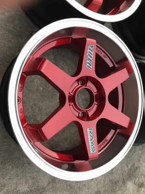 ล้อ te37 ขอบ 16x7 / 4x100 off42 ทำสีแดงแก้วมาใหม่ ไม่เคยซ่อม ล้อ te37 ขอบ 16x7 / 4x100 off42 ทำสีแดงแก้วมาใหม่ ไม่เคยซ่อม