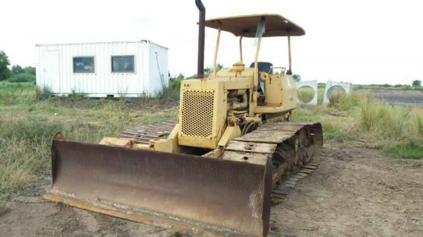 CAT D3B CAT D3B