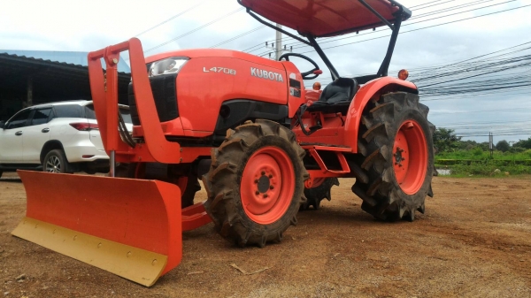 ขายรถไถ KUBOTA L4708 ดันหน้าใหม่ ยางใหม่4 เส้น เปลี่ยนถ่ายของเหลวใหม่ พร้อมใช้งาน เครื่อง เกียร์ ไฮดรอลิค  ดี ราคา 365,000 สนใจโทรคุยกันก่อนได้ครับ มีรถขนส่งบริการทั่วไทย ร้านสามย่านแทรคเตอร์ อ.แกลง จ.ระยอง โทร 0818618678  ,0899347475 id line=0818618678 l