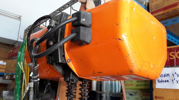 ขายรอกโซ่ไฟฟ้า 1 ตัน HITACHI ใช้ไฟบ้าน 220v