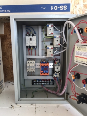 ตู้คอนโทรลปั๊มน้ำอัตโนมัติหน้าจอดิจิตอล ตู้คอนโทรลปั๊มน้ำอัตโนมัติหน้าจอดิจิตอล