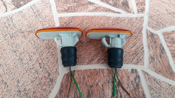 ไฟเลี้ยวแก้ม Audi สีส้ม แท้