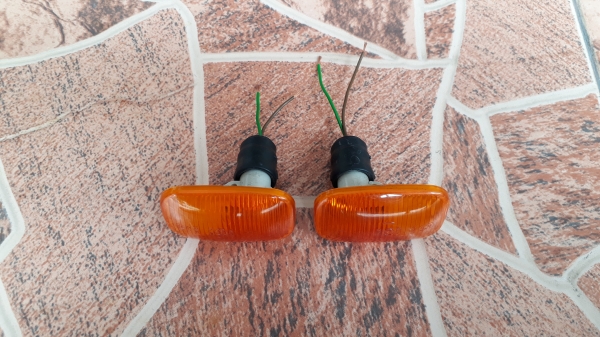 ไฟเลี้ยวแก้ม Audi สีส้ม แท้