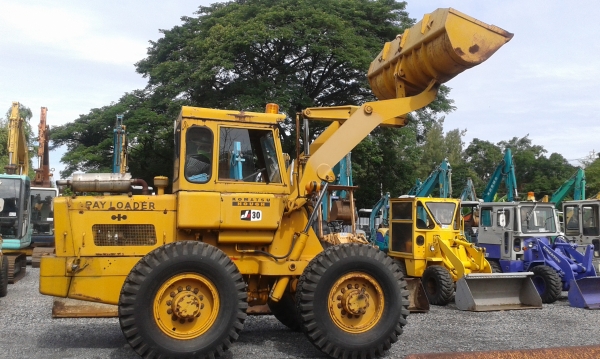 ต้องการขายรถตักล้อยางยี่ห้อ KOMATSU-JH30B รถนอกนำเข้าจากญี่ปุ่น ต้องการขายรถตักล้อยางยี่ห้อ KOMATSU-JH30B รถนอกนำเข้าจากญี่ปุ่น