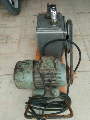 เครื่องแวคคั่มปั๊มแอร์ (made in GDR) เยอรมัน