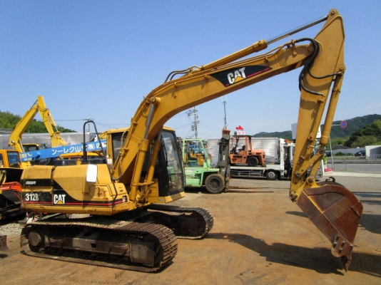 ขาย CATERPILLAR 312B  มาใหม่  เก่าญี่ปุ่นแท้  สภาพสวย เดิมๆ  5,XXX  ชั่วโมง  ลองระบบกันได้ทุกวัน  โทร  089-7462641  สุวรรณี