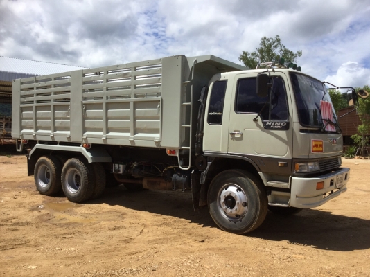 รถสิบล้อ HINO 3M