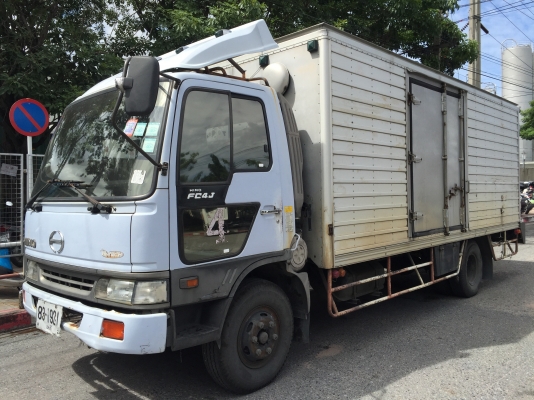 Hino Fc4J 145แรง ห้างแท้ ตุ้แห้ง3บานยาว5.5ม สีเดิมบาง เบรคทิฟฟี่ ประกันชั้น1 รถมือเดียวป่ายแดง