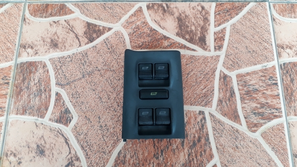 สวิทช์ควบคุมกระจก Audi A4 B5 หน้าข้างขวา