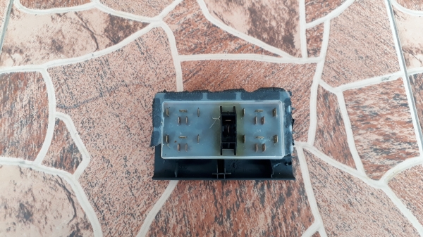 สวิทช์ควบคุมกระจก Audi A4 B5 หน้าข้างขวา สวิทช์ควบคุมกระจก Audi A4 B5 หน้าข้างขวา