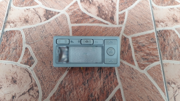 ไฟในเก๋ง ไฟเพดาน Volk Golf มีสวิตช์ซันรูฟ