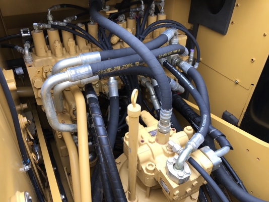 ขาย CAT320D 5000 ชั่วโมง รถสวยเดิม พร้อมใช้งาน ชมรถได้ทุกวัน สนใจติดต่อ 081-4283210 ไอดีไลน์ KOBELCO14