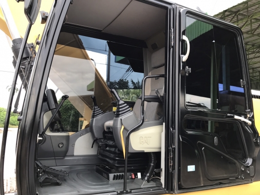 ขาย CAT320D 5000 ชั่วโมง รถสวยเดิม พร้อมใช้งาน ชมรถได้ทุกวัน สนใจติดต่อ 081-4283210 ไอดีไลน์ KOBELCO14