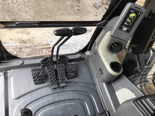 ขาย CAT320D 5000 ชั่วโมง รถสวยเดิม พร้อมใช้งาน ชมรถได้ทุกวัน สนใจติดต่อ 081-4283210 ไอดีไลน์ KOBELCO14