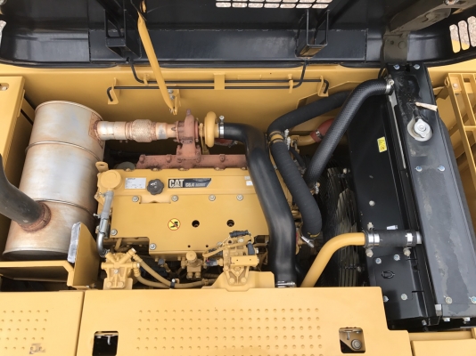 ขาย CAT320D 5000 ชั่วโมง รถสวยเดิม พร้อมใช้งาน ชมรถได้ทุกวัน สนใจติดต่อ 081-4283210 ไอดีไลน์ KOBELCO14