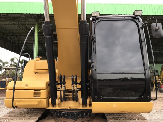 ขาย CAT320D 5000 ชั่วโมง รถสวยเดิม พร้อมใช้งาน ชมรถได้ทุกวัน สนใจติดต่อ 081-4283210 ไอดีไลน์ KOBELCO14