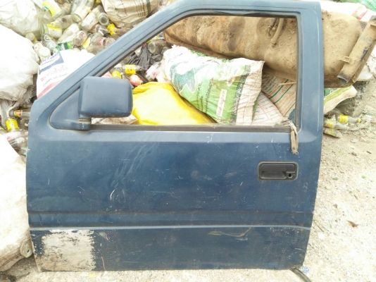 ขายประตูTFR อีสุสุ คู่2800บาท 081-6278866 0895498253