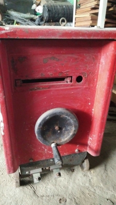 ตู้เชื่อมกับตู้อบลวดเชื่อมขายเหมาแยกได้ครับ