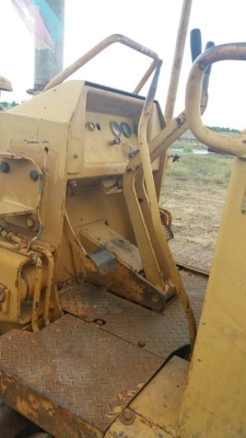 ขายด่วนแทรกเตอร์ตีนตะขาบ