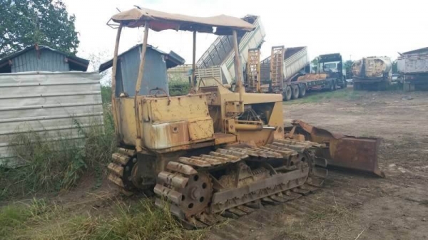 ขายด่วนแทรกเตอร์ตีนตะขาบ