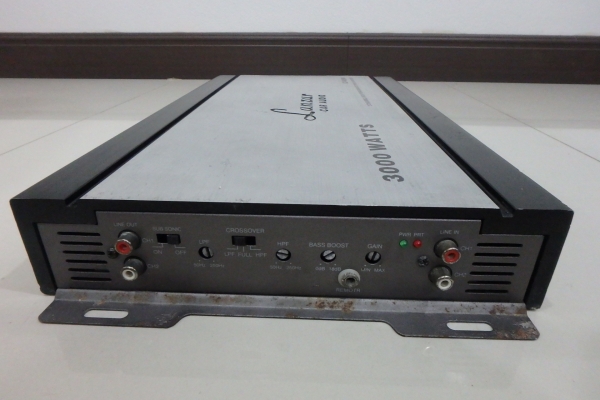เพาเวอร์รถยนต์ Lanzar 2CH รุ่น LZ-42-00 กำลังขับสูงสุด 3000 วัตต์ มือสอง สภาพดี เพาเวอร์รถยนต์ Lanzar 2CH รุ่น LZ-42-00 กำลังขับสูงสุด 3000 วัตต์ มือสอง สภาพดี