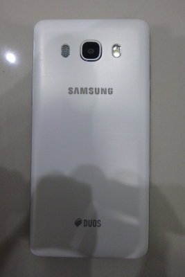 Samsung Galaxy J5 (2016) SM-J510FN สีขาว สภาพใหม่ ติดฟีล์ม ประกันศูนย์ถึง พย.60 มีที่ชาร์ท หูฟัง ส่ง