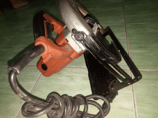 เลื่่อยวงเดือน Maktec MT583