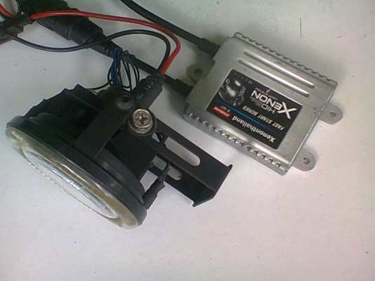 ไฟสปอร์ตไลท์ซีนอล H11 สำหรับสาย DIY