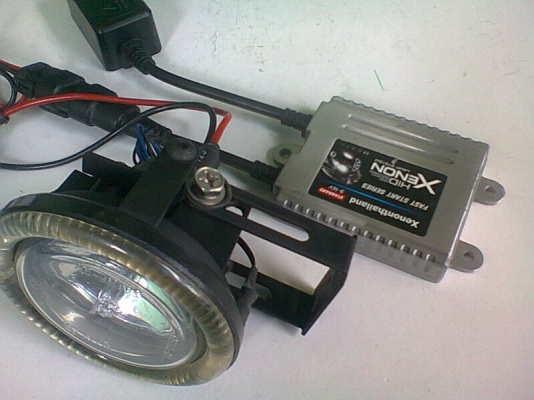 ไฟสปอร์ตไลท์ซีนอล H11 สำหรับสาย DIY