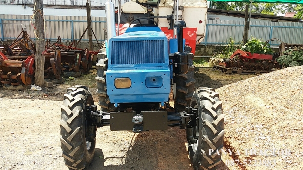 รถเข้าใหม่#ปัญญาแทรคเตอร์..จัดมาให้ครับ ด่วน 65,000บาท. รถแทรกเตอร์ UM 4WDพร้อมผาน6 สภาพพร้อมใช้