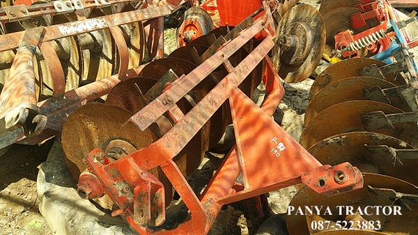 รถเข้าใหม่#ปัญญาแทรคเตอร์..จัดมาให้ครับ ด่วน 65,000บาท. รถแทรกเตอร์ UM 4WDพร้อมผาน6 สภาพพร้อมใช้