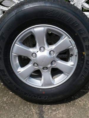 ขายล้อแม็กอีซูซุ.ดีแมค1.9  ขายแลัวครับ ขอบคุณพี่เสือมากครับ