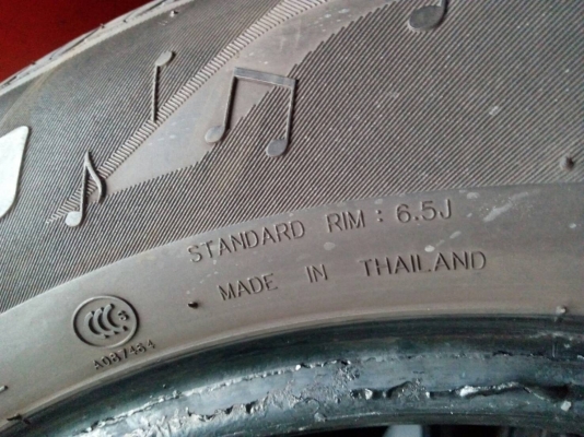 215/60R16  MAXXIS WALTZ  MS800  ปี15 ชุด 4 เส้น โทร.081-427-3941