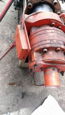 10,500 บ.  โทร 083-2000058 LINE ID: line832923 มอเตอร์ไฮรดรอลิคกำลังสูงจากญี่ปุ่น ทำงานโดยการหมุนๆรับกำลังจากปั๊มไฮดรอกลิก แรงบิดมหาสารถอดจากเครื่องฉีดพสาสติก(มีแค่สามตัว)