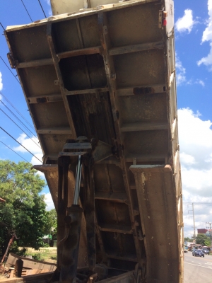 Hino เจ้าอินทรี FM 176  เครื่อง HO7D 195 แรง มีสโล ช่วงล่าง 3M ทะเบียนพร้อม