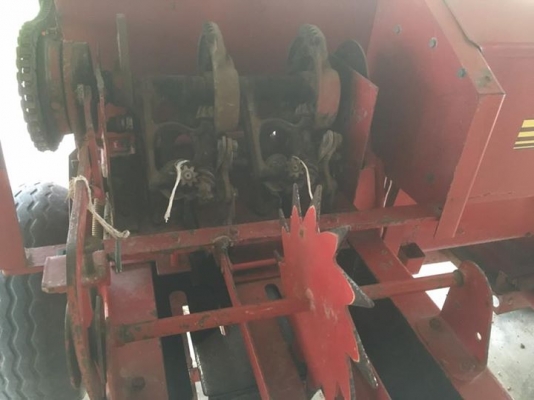 เครื่องอัดฟางบล็อกใหญ่LERDA