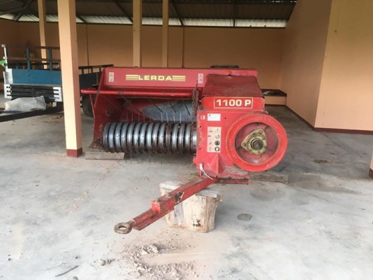 เครื่องอัดฟางบล็อกใหญ่LERDA