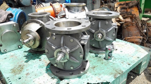 **SOLD** เหลือ 1 ตัว ** แอร้อกสแตนเลส Rotary Valve ขนาด 6" สภาพใหม่บางตัวยังไม่ได้ใช้ **SOLD** เหลือ 1 ตัว ** แอร้อกสแตนเลส Rotary Valve ขนาด 6" สภาพใหม่บางตัวยังไม่ได้ใช้