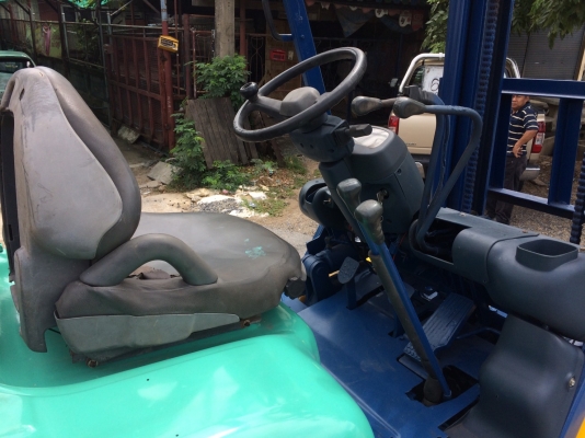 ฟอร์คลิฟต์KOMATSU3ตัน เสา4เมตร รุ้น14 เกียร์ธรรมดา เครื่องดีเซล ฟอร์คลิฟต์KOMATSU3ตัน เสา4เมตร รุ้น14 เกียร์ธรรมดา เครื่องดีเซล