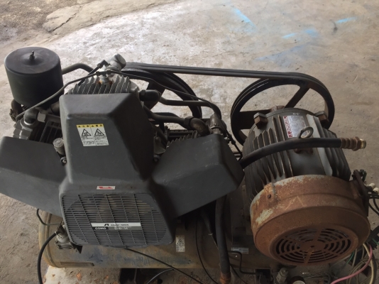 ขายปั๊มลมเก่าญี่ปุ่น ยี่ห้อ อิวาต้า IWATA รุ่น L110-14 (15 เเรงม้า)