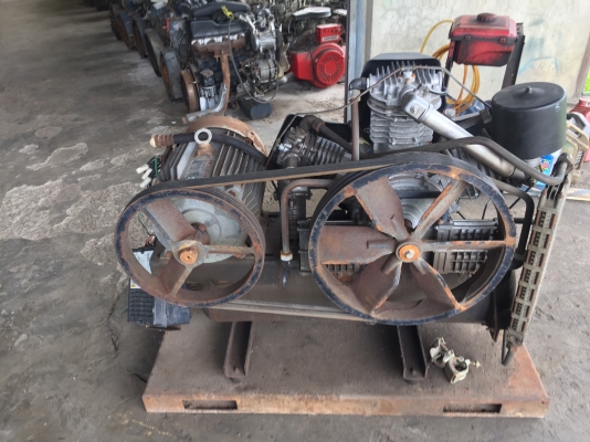 ขายปั๊มลมเก่าญี่ปุ่น ยี่ห้อ อิวาต้า IWATA รุ่น L110-14 (15 เเรงม้า)