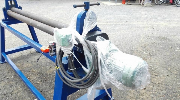 ** SOLD ** เครื่องม้วนเหล็กแผ่น 5 ฟุต เพลาตัน ม้วนหนา 3 มม ไฟ 380V ใหม่พร้อมใช้ ** SOLD ** เครื่องม้วนเหล็กแผ่น 5 ฟุต เพลาตัน ม้วนหนา 3 มม ไฟ 380V ใหม่พร้อมใช้