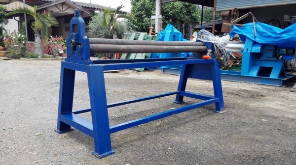 ** SOLD ** เครื่องม้วนเหล็กแผ่น 5 ฟุต เพลาตัน ม้วนหนา 3 มม ไฟ 380V ใหม่พร้อมใช้