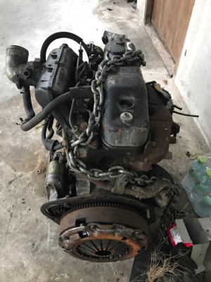 เครื่องอีซูซุ 3000 ซีซี เป็นเครื่องเก่าญี่ปุ่น เครื่องดี พร้อมใช้งาน ไม่มีใบ