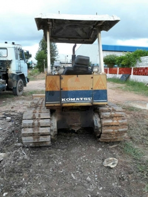 ขาย 175,000 KOMATSU D 20-6 P ใบมีดสไลร์ 6 ทิศทาง เครื่องดี เกียร์แรง  โซ่หนา แผ่นตีนเป็ด รถสวยพร้อมใช้ รถอยู่ ชลบุรี 090-772-3710 090-772-3708