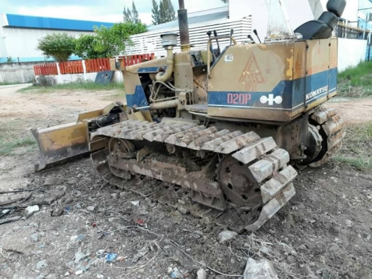ขาย 175,000 KOMATSU D 20-6 P ใบมีดสไลร์ 6 ทิศทาง เครื่องดี เกียร์แรง  โซ่หนา แผ่นตีนเป็ด รถสวยพร้อมใช้ รถอยู่ ชลบุรี 090-772-3710 090-772-3708