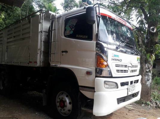 Hino 320 แรง ปี 49 กระบะดัมพ์สามมิตร มีระบบลากพ่วง แม่เดี่ยวหรือพ่วงสอบถามได้ค่ะ